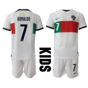 Portugalsko Cristiano Ronaldo #7 Dětské Venkovní dres komplet MS 2022 Krátký Rukáv (+ trenýrky)